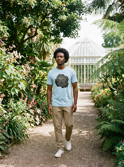 "The Rose Elegance" - T-shirt Artistique